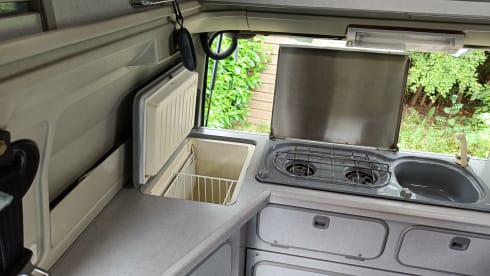 De Bobbel – Ford Nugget West Falia Bus Camper