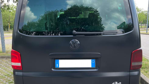 Black – Volkswagen California 4 posti letto