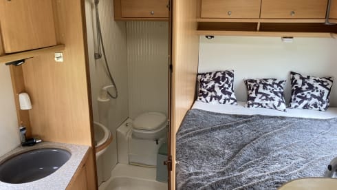 Comfortable 4p Dethleffs camper - 2001