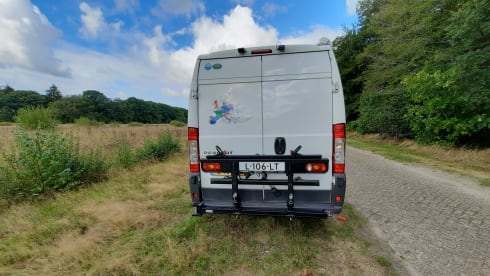 Take Five! – Compact yet spacious practical 2 person Peugeot bus camper