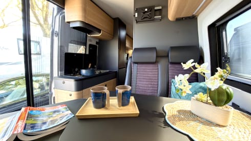 Making Memories 9 – 2024 Adria Mobil 680 SLX with 180Hp Automatic Skyview King of the Road