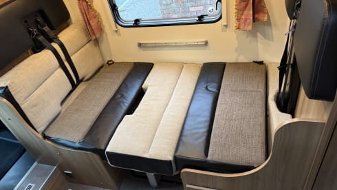 Alexander – 6 berth Bailey semi-integrated from 2016