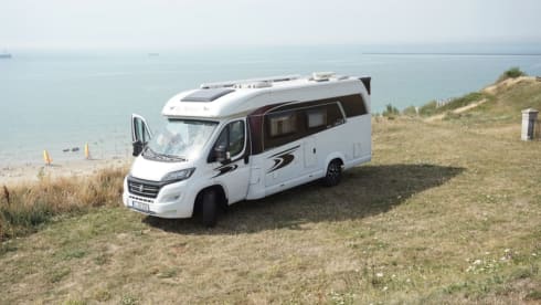 R-Mobil – Enjoy your holiday with automatic and good equipment