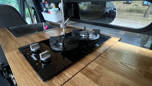 Mazie – 🚐 Adventure-Ready Campervan | Cozy, Fully Equipped & Pet-Friendly! 🏕️