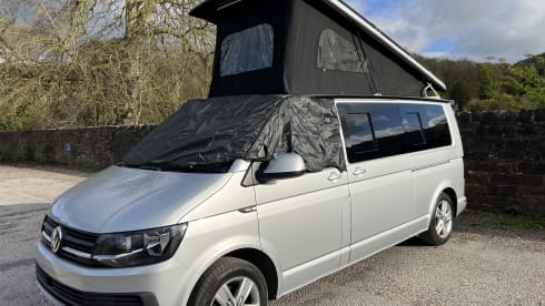 The XPLORER – 4 berth Volkswagen campervan from 2018