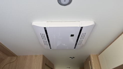 4p Giottiline from 2025 with air conditioning in living area 