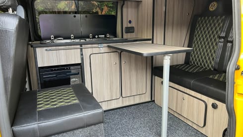 Bumble Bee – 4 berth Volkswagen campervan from 2016