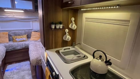 Dotty – 6 berth Fiat semi-integrated from 2016