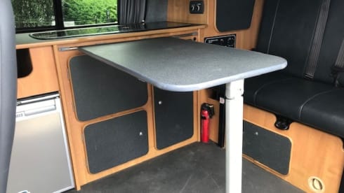 Stan – 4 berth Volkswagen Campervan - Stan