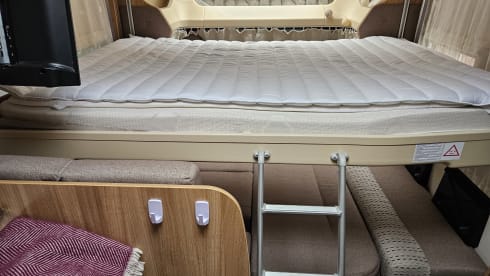 Flash – Chausson Flash 10 with electronic drop down bed