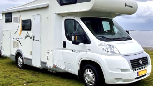 Nice spacious family camper (2011)!