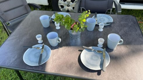 enjoycamper1 – FORSTER A699 DVB ALKOVEN 6 PERSONEN IDEAL FÜR FAMILIEN