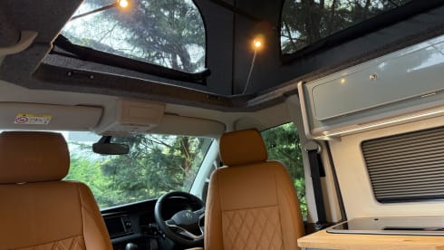 woody – Luxury 4 berth Automatic Volkswagen campervan brand new 2025 conversion 