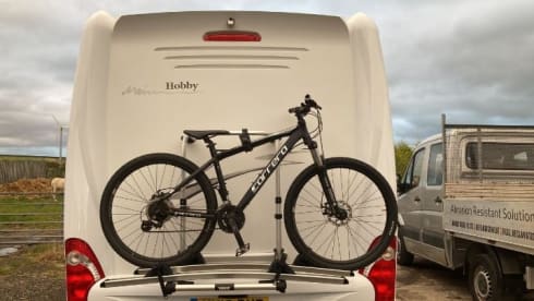 Luxury Comfort 3/4berth Off Grid /Skytv/5g WIFI/Solar/LPG/Bike rack