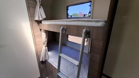 7 berth Rimor evo 2020 7 belts
