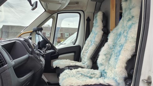 Rambo VIII – Off Grid, Touring or Site Set Up - Suitable for up to 5 persons!