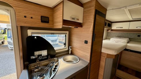 PEPPER TWIN – SEMI-INTEGRAL Weinsberg CaraCompact 640 MEG