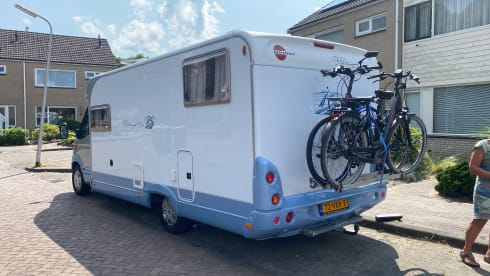 easy –  fantastic complete Bürstner semi-integrated.