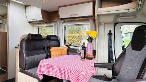 Very luxurious and spacious Adria Matrix family camper (max. 5 pers.).