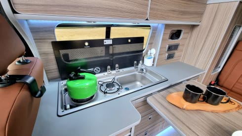 Bluey – 4 berth Volkswagen T6 Transporter 4Motion campervan (off-grid camper)