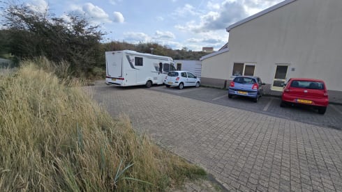 Modern luxury semi-intergraal Camper 4 persons