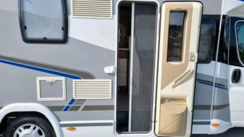 4 person Chausson Titanium (semi-integrated from 2014)