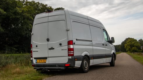 Very complete MB Sprinter 2p off-grid 