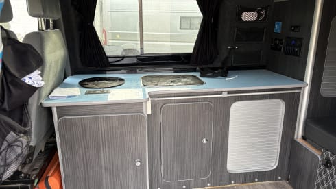 Camo – Off Grid 4 berth Campervan