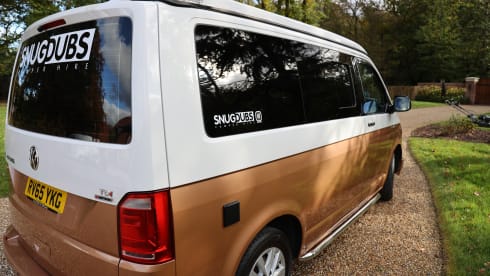 Snug Dubs – Volkswagen Campervan 4 Birth 