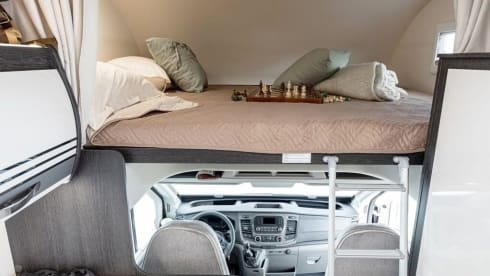 Bavarian Camper 3 – Mega-Raumwunder mit bis zu 8 Betten und großer Heckgarage