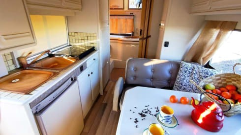 Rent a Campervan Blue CLassics ‘s Le Voyageur