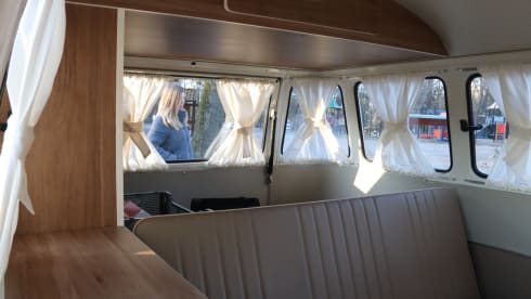 Lientje – Volkswagen T2 bus from 1990