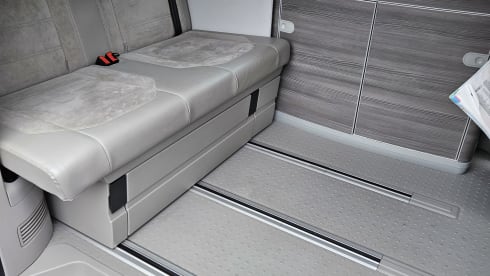 Billy – 4 berth Volkswagen California Ocean 2017