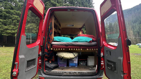 Abel – Robust Mercedes Sprinter camper van (2p) | self-built & off-grid