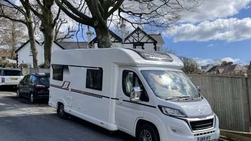 BAILEY – AMAZING PEGUEOT BAILEY 70-6 DRIVE ON A CAR LICENSE 6 BERTH AND 6 SEATBELTS