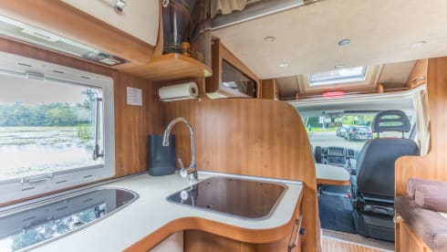 Nice Fiat semi-integrated camper for 5p