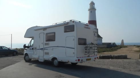 EASY 3 MOTORHOME HIRE JUST TURN UP AND GO