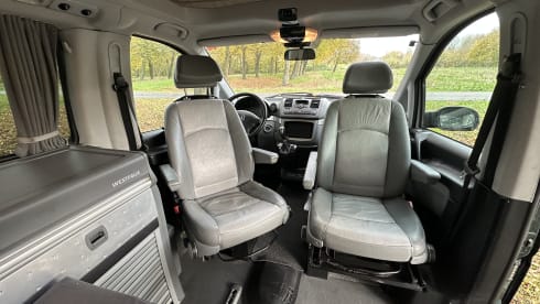 Mercedes-Benz Marco Polo 4 persons