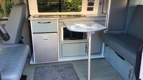 Loulabelle  – 4 berth Volkswagen campervan from 2017