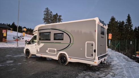 4p Chausson semi-integrated uit 2025