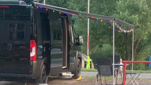 New Bus Camper Tourne Black edition (Peugeot Boxer) with all options