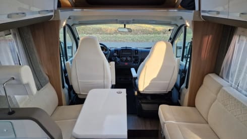 C39 – 4p Adria Mobil semi-integrated from 2020