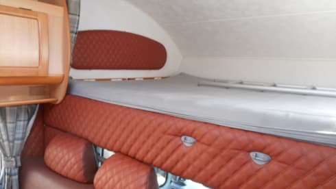 EASY 1 MOTORHOME HIRE JUST TURN UP AND GO