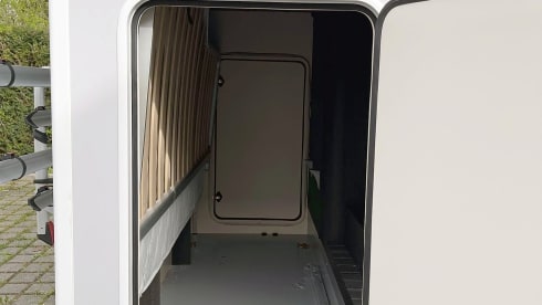 Bavarian Camper 5 – space miracle with 8 sleeping places