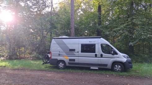 SunnieSunliving – 2-person Fiat Ducato bus from 2017