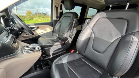 Molly – 4 berth Mercedes-Benz Marco Polo campervan from 2019