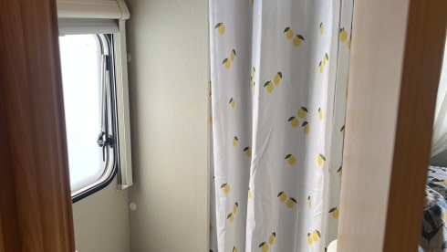 Fijne ruime Elnagh Baron camper voor 2 personen