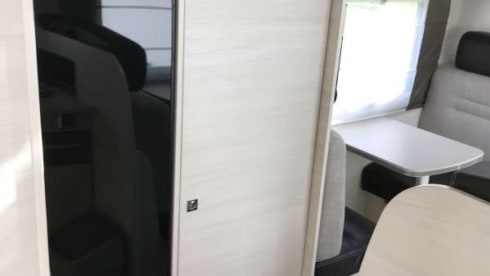 HappyCamper – On holiday with a 6-person Chausson Alcove Camper from 2018?
