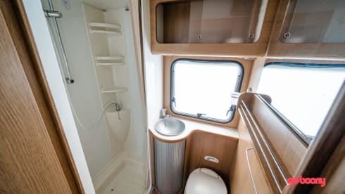 "De Koala" – Spacious kidsproof camper for the whole family (including friends!)
