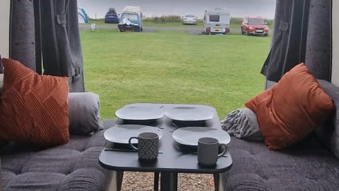Pippa – 2 berth Peugeot campervan.